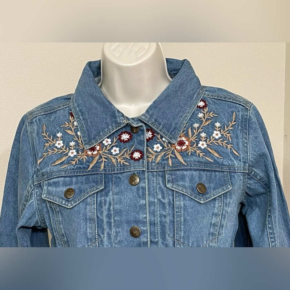 Keren Hart Women’s Blue Floral Embroidery Long Sleeve Button Up Denim Jacket s M - Picture 3 of 12